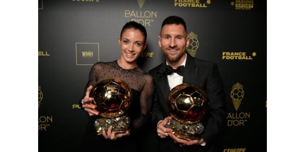 Aitana Bonmatí ha avuto l'onore di essere fotografata con Lionel Messi